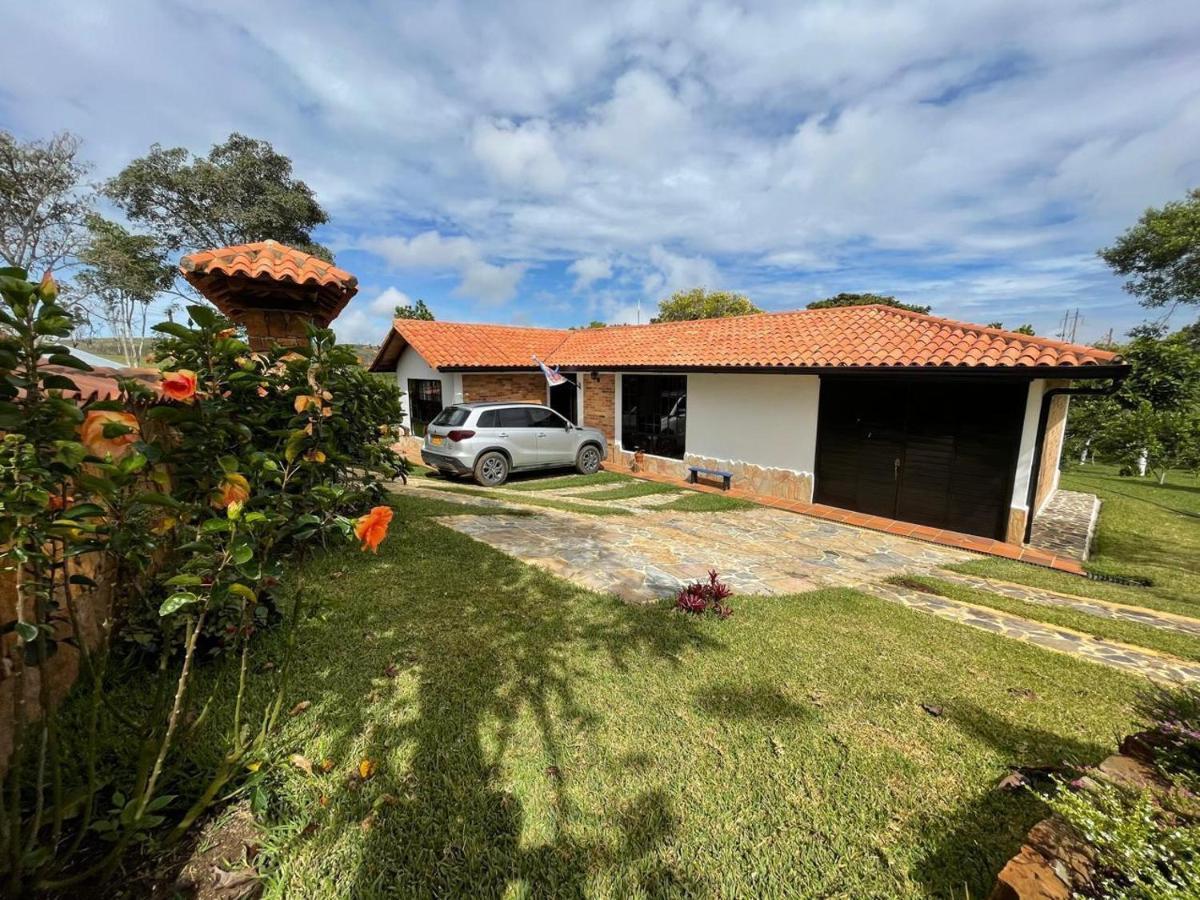 Casa De Campo Villa Tatiana- Mesa De Los Santos Los Santos  Exterior foto